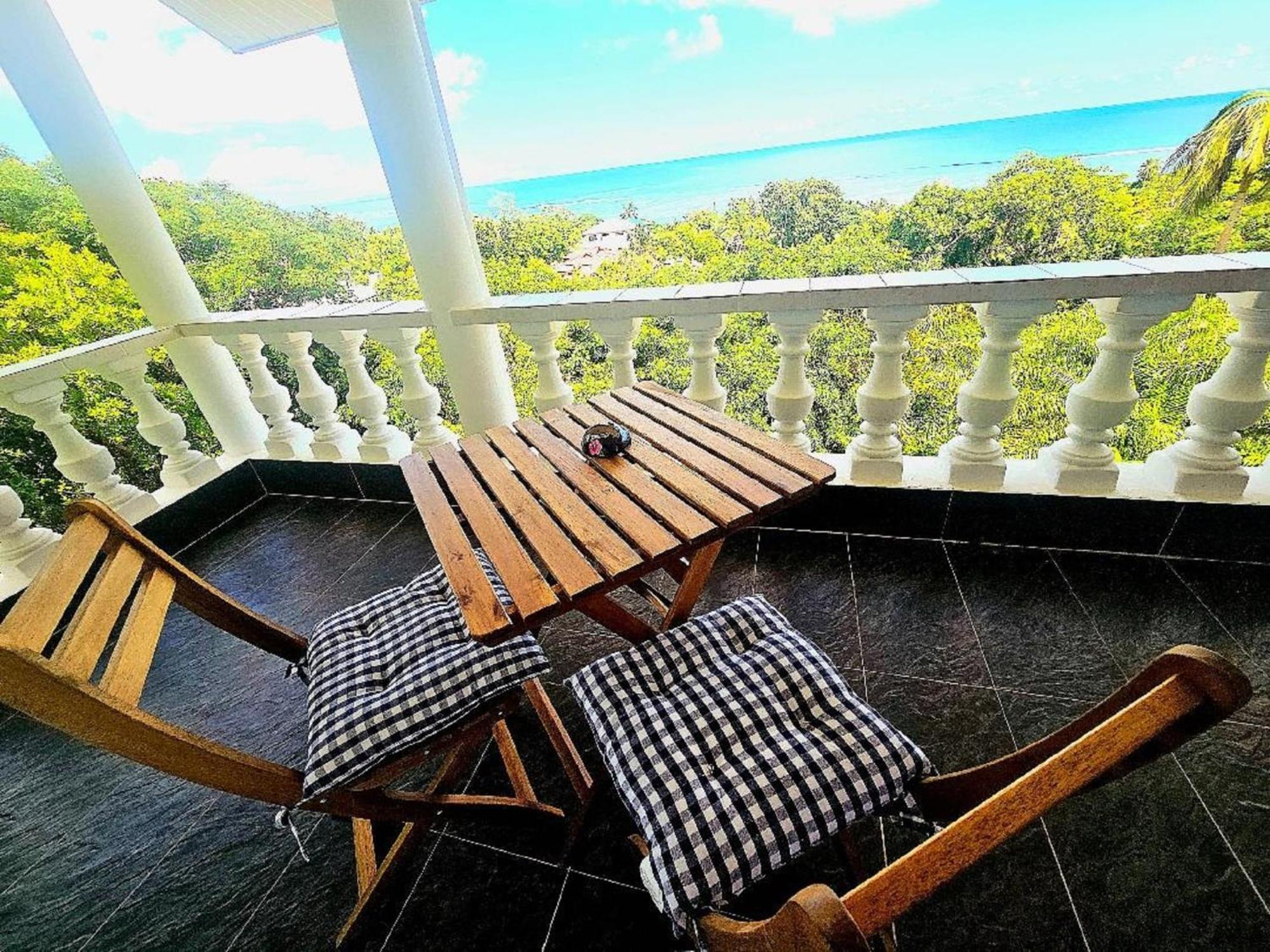 Au Lever Du Soleil Guest House Sea View Au Cap Bagian luar foto